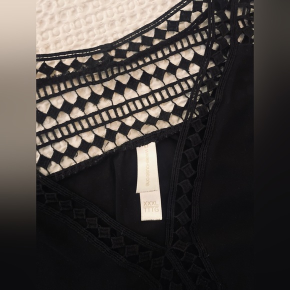 WAREHOUSE ONE: high / low blouse with open back detail - Picture 2 of 4